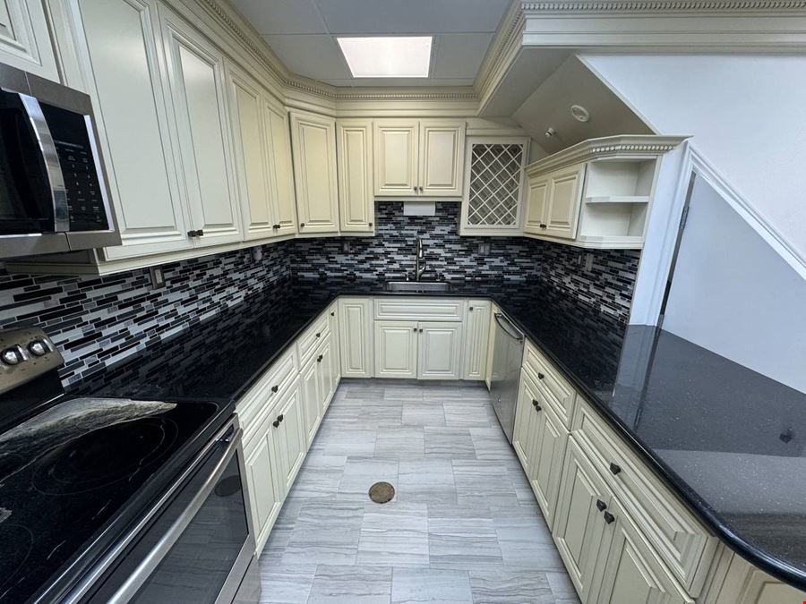 29A Cambon Dr