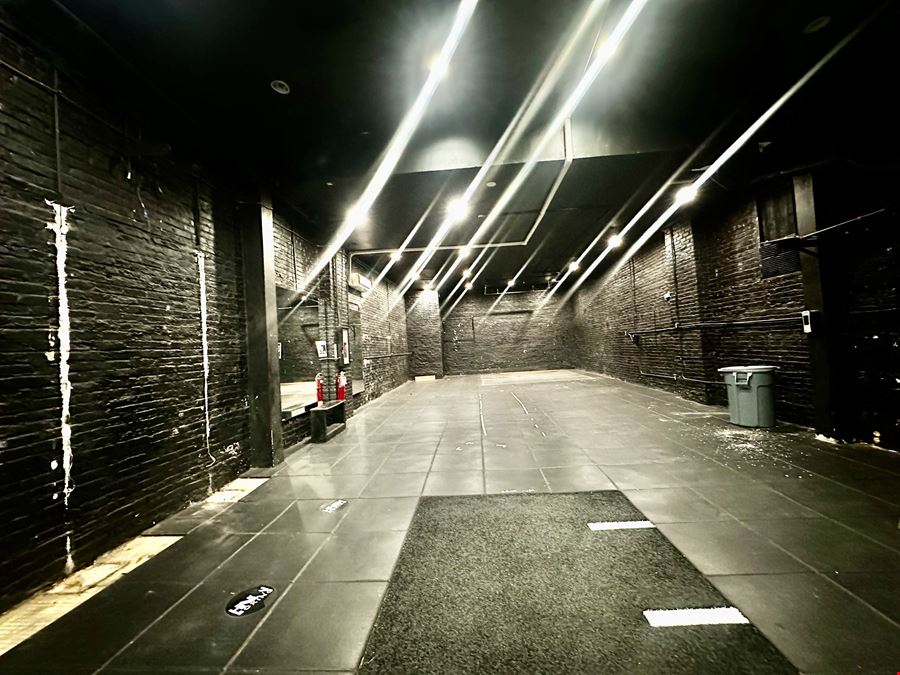 65 Scholes St