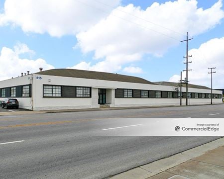 Preview of Industrial space for Rent at 815-845 Market St, W