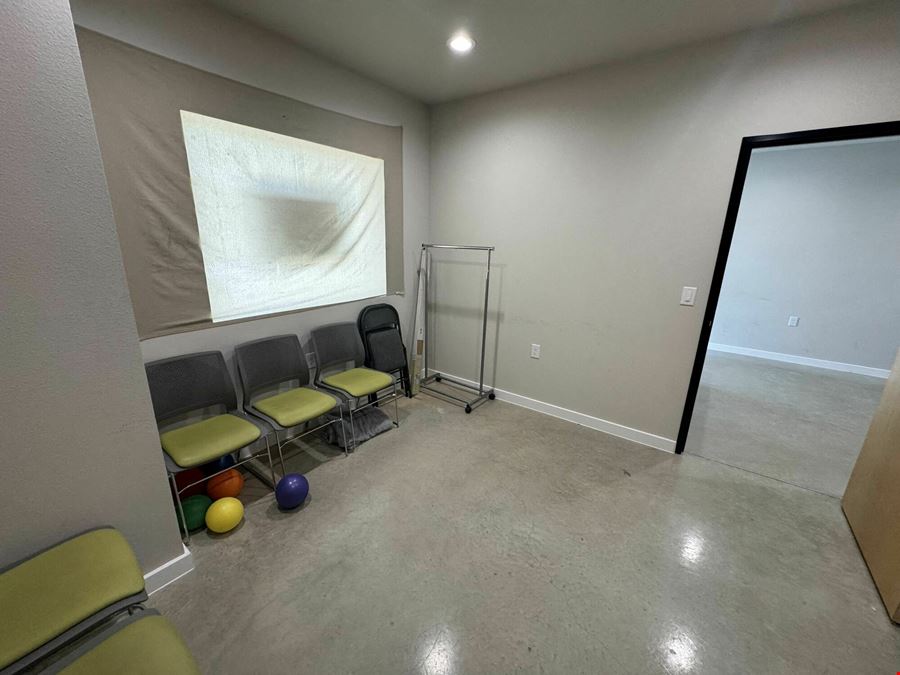 FOR SUBLEASE: Bell Blvd Creative Space