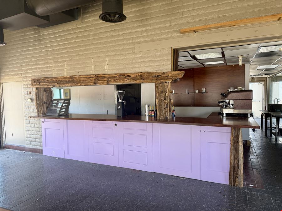 Stand Alone Quick Serve Restaurant Building For Sale