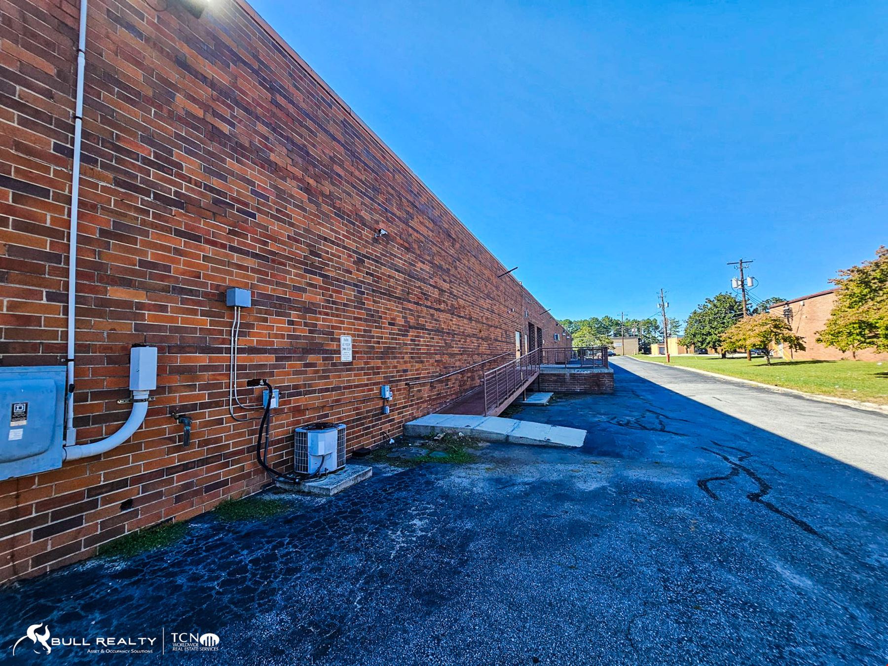 Industrial Suite for Lease | ±5,750 SF