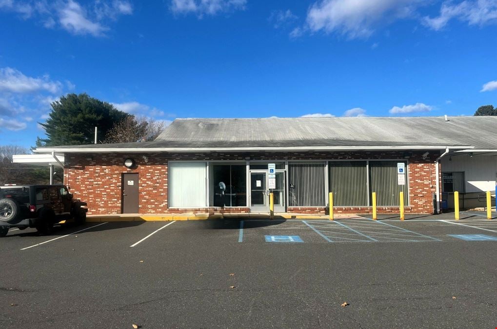 Former Bank w/ Drive-Thru FOR LEASE