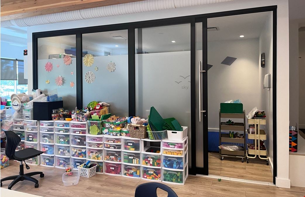2nd Floor, 3328 Fraser Street