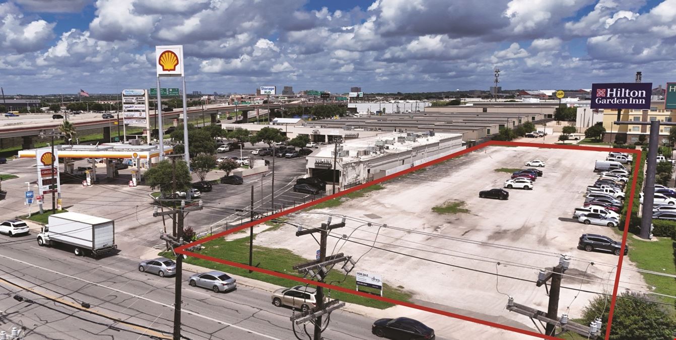 8519 Broadway