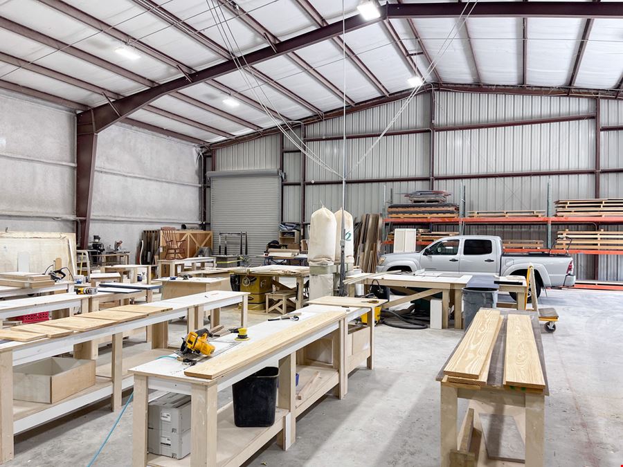 ±8,400 SF Like-New Warehouse with Three-Phase Power