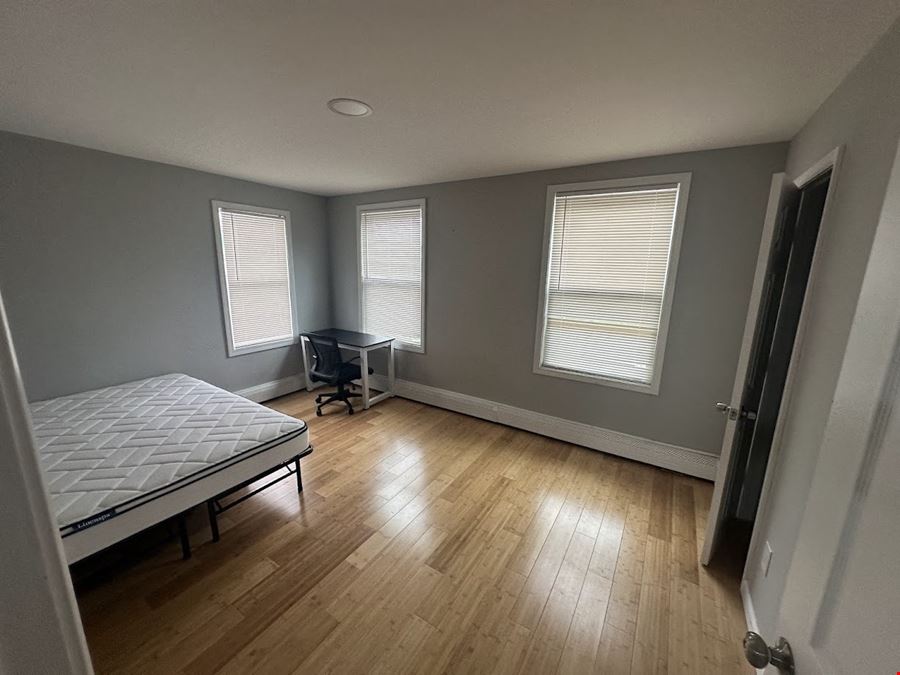 41 1/2 Fayette St