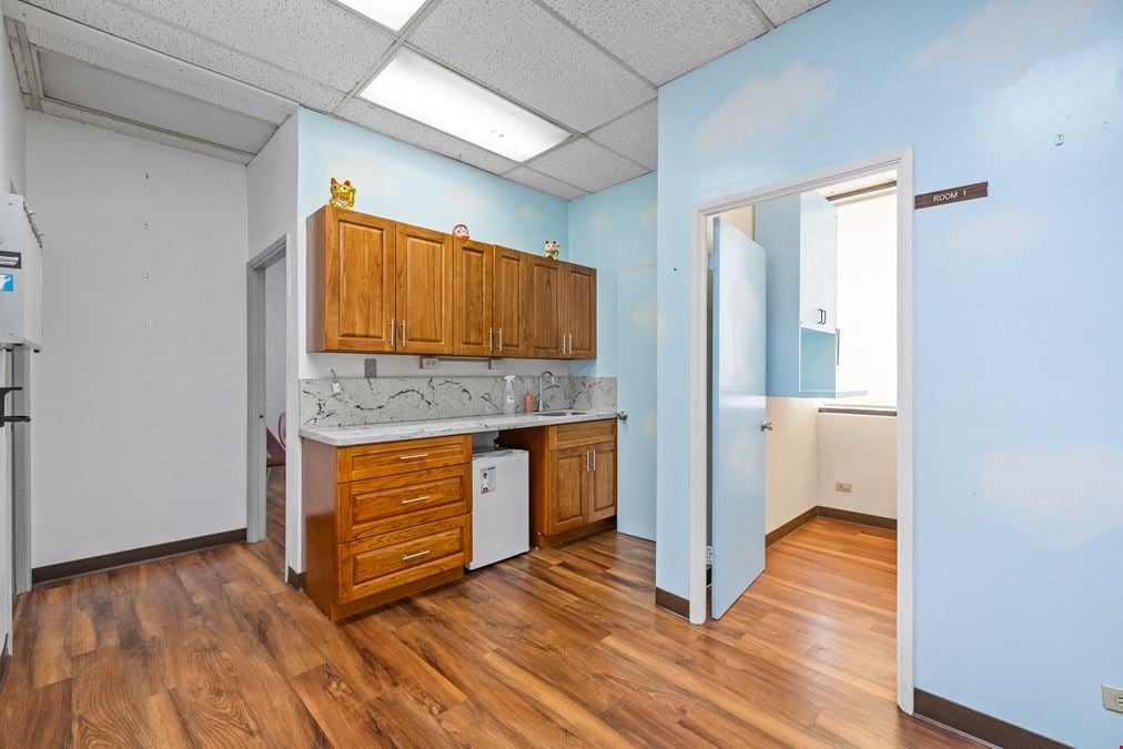 98-1247 Kaahumanu St