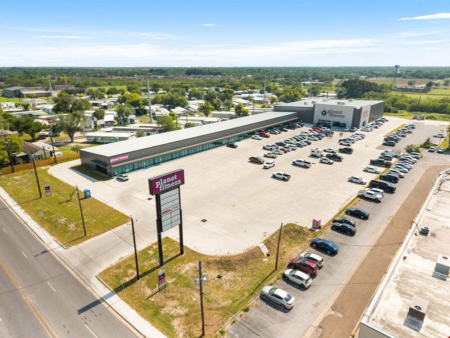 Planet Fitness Plaza