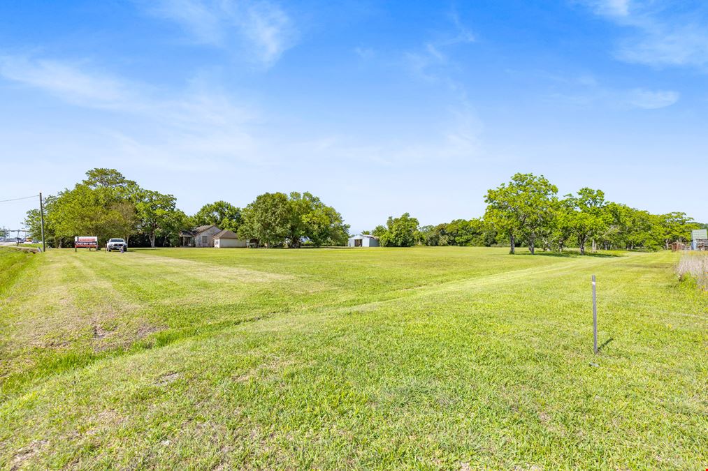 Prime Opportunity 4.276 Acres in Pearland, Texas
