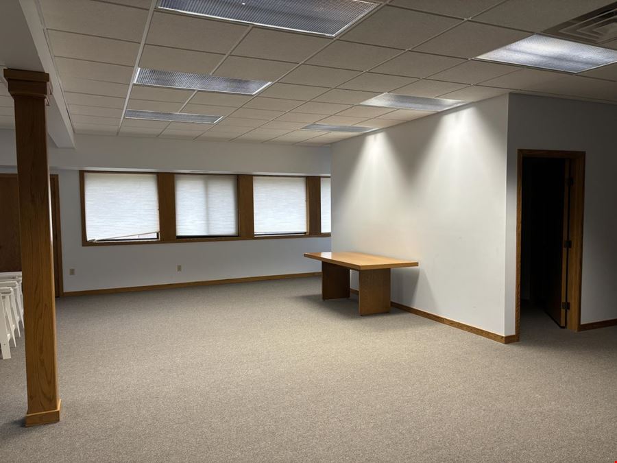 4131 Okemos Rd - Okemos Mi 