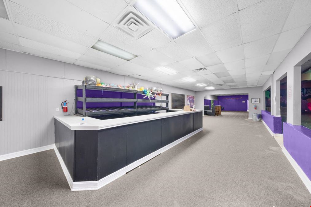 1301 S Kaufman St, Ennis, TX