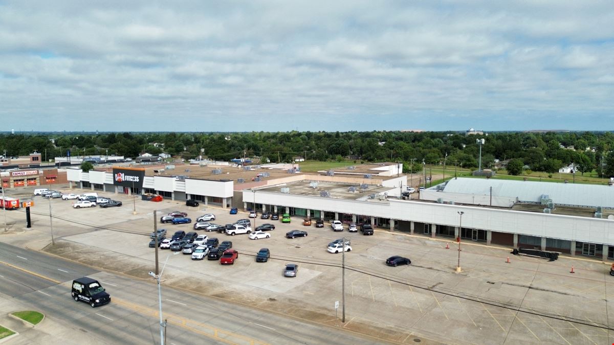 Uptown Plaza
