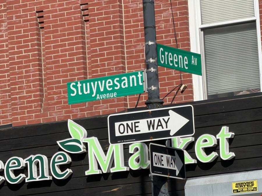 900A Greene Ave