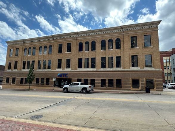 Preview of Office space for Rent at 123 5th St SE