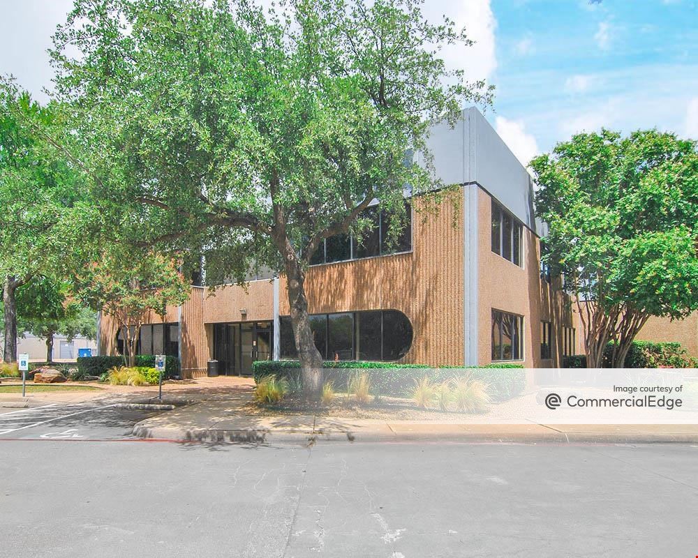 Commerce Park - 8402-8432 Sterling Street