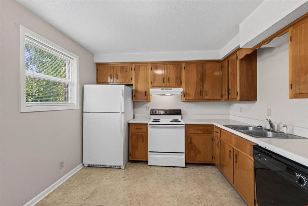 1531 E Knollwood Cir