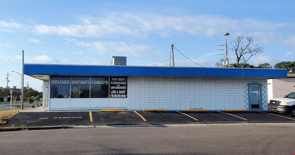 .77+/- Acre Retail Corner on US1