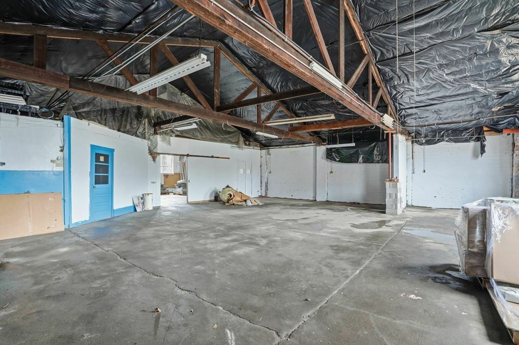 423 N Main St