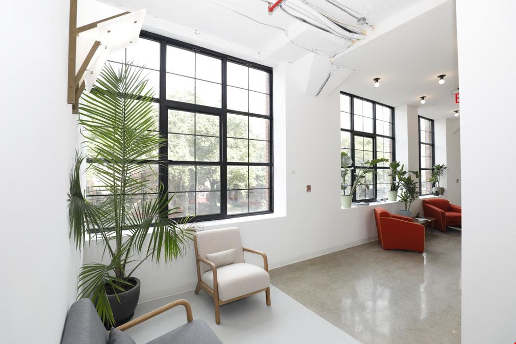 Urban Yard + Footbridge + Queensbridge Studios in Prime Location LIC, Queens