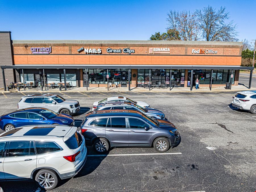 LaMonticello Shopping Center