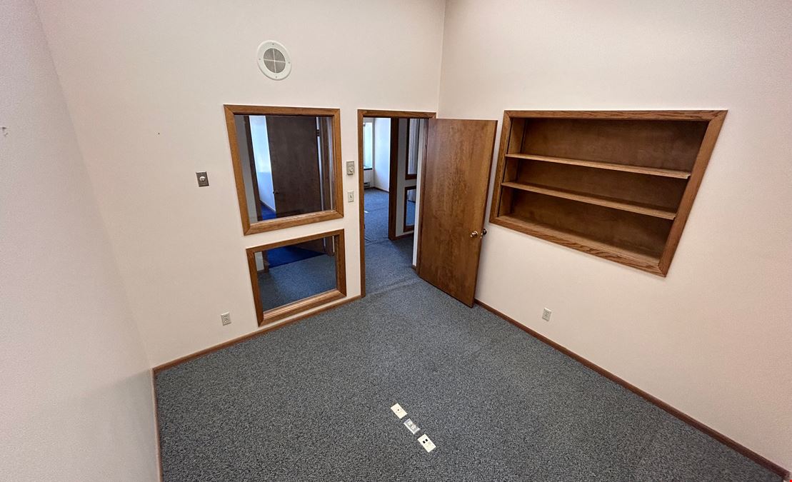 17 E Center St