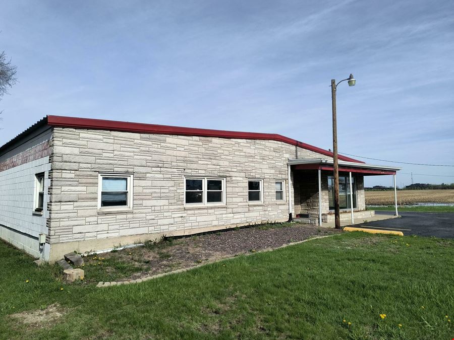 Crown Point Warehouse and Showroom