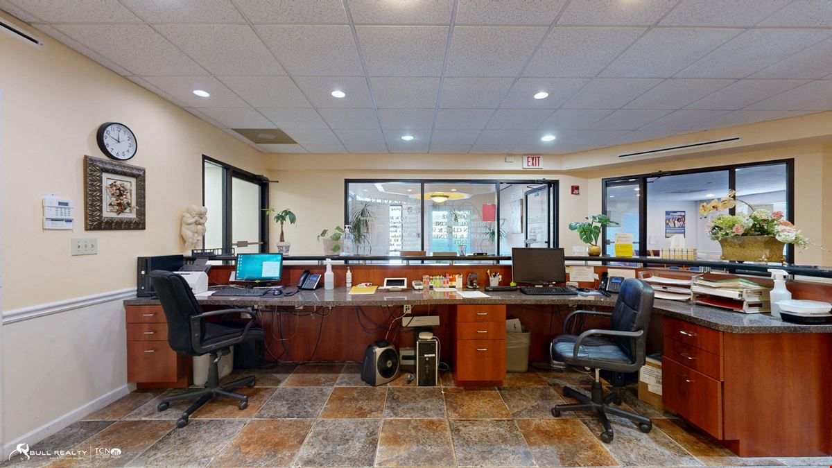 Free Standing Multipurpose Building | Former Medical Office | ±18,160 SF