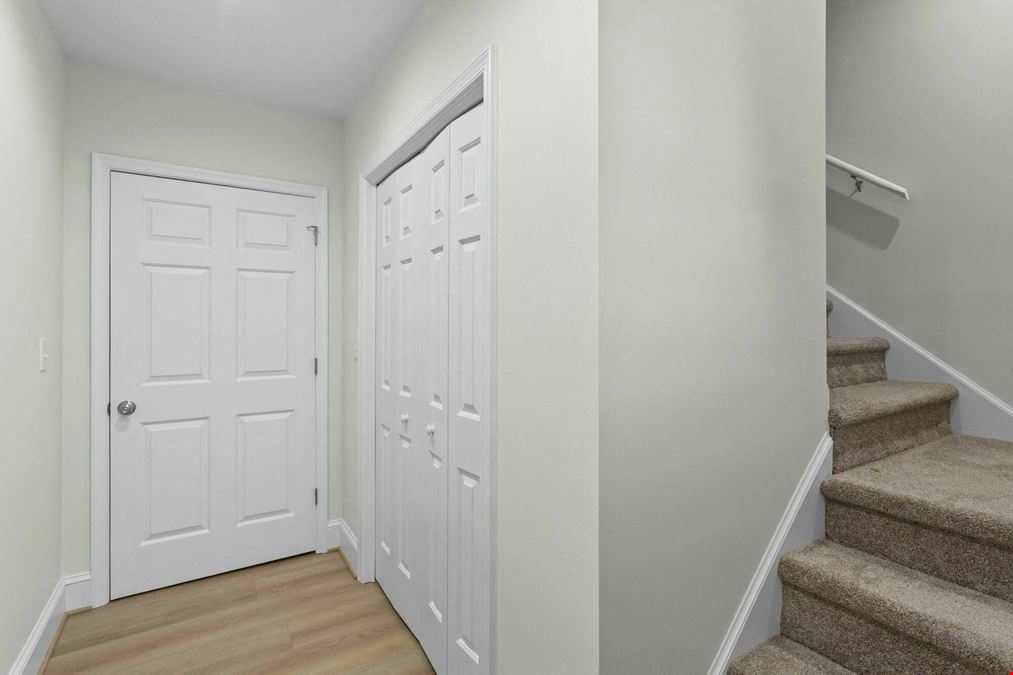 Prime, Renovated Ground-Floor Office Suite on Route 250