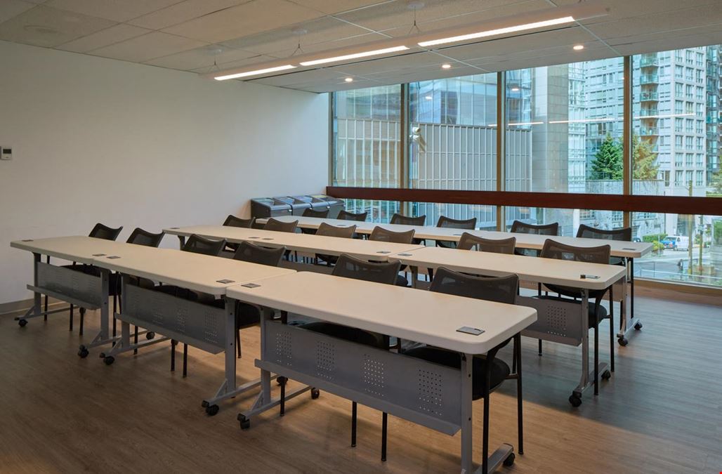 1140 W Pender St, Sun Life Financial Centre 