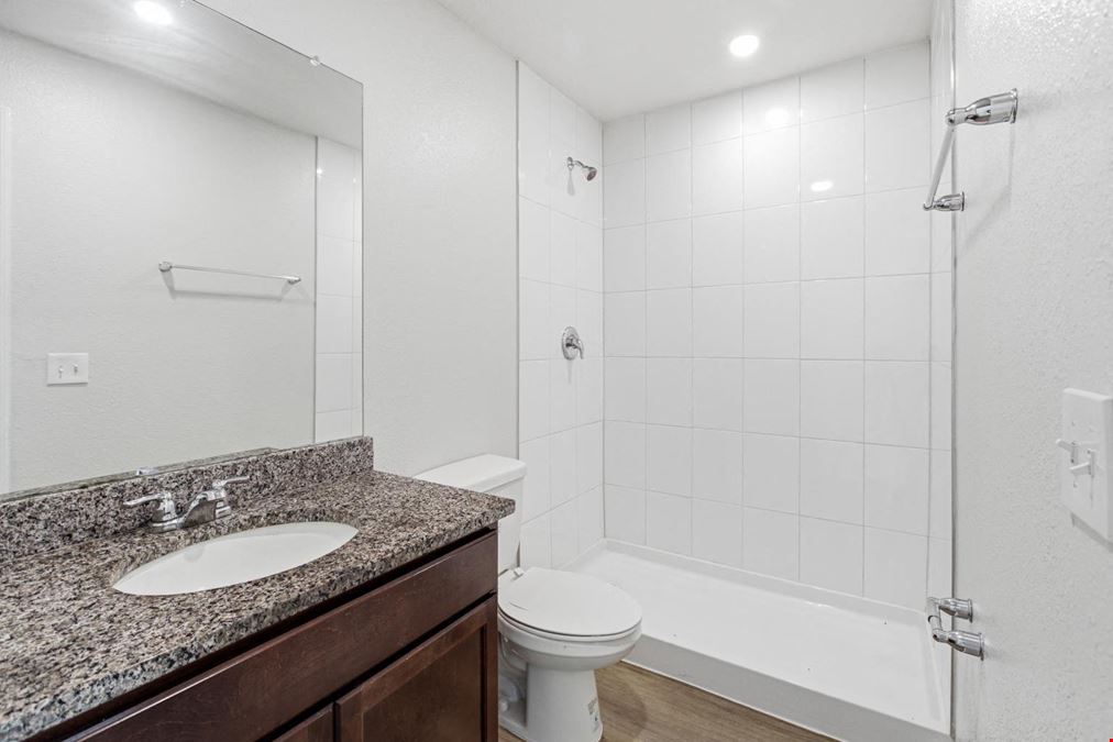 7368 Mailes Ct Units 101,102,201,202