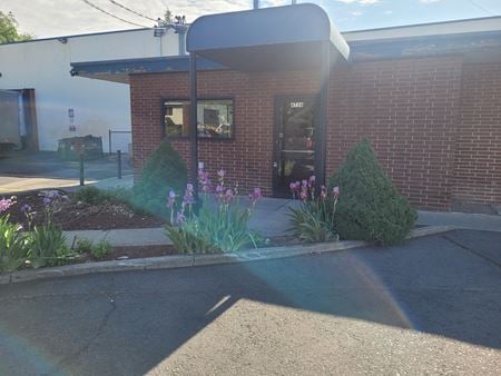 Preview of Retail space for Rent at 4726 N Oak St