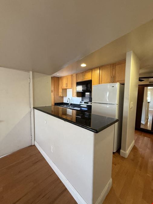 1125 E 5th St