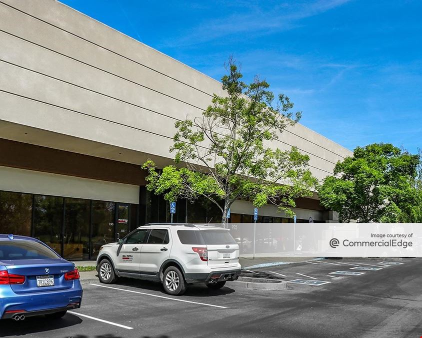 975 Corporate Center Pkwy
