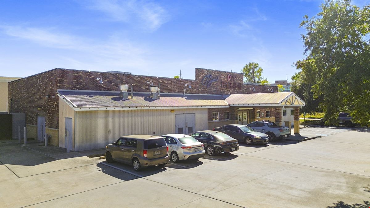 Second-Gen Restaurant | Turnkey Property with Redevelopment Opportunity