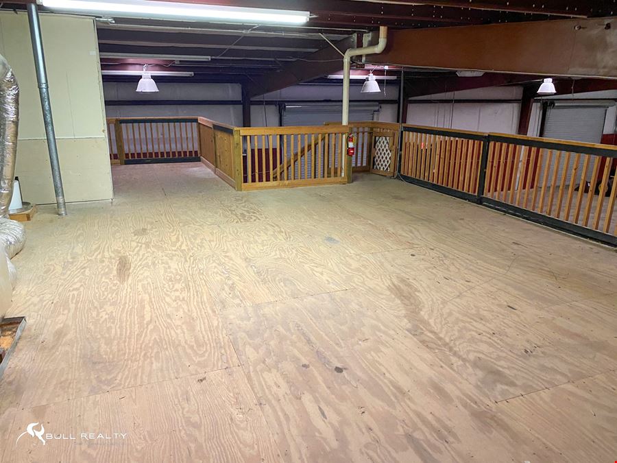 ±5,000 SF Industrial Building/Flex Space For Lease