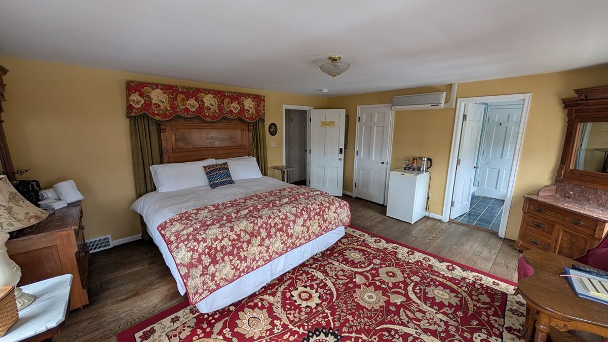 HideAway B&B Inn, LLC