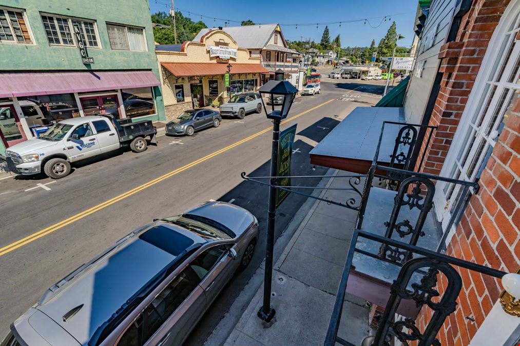 160-164 Main St.