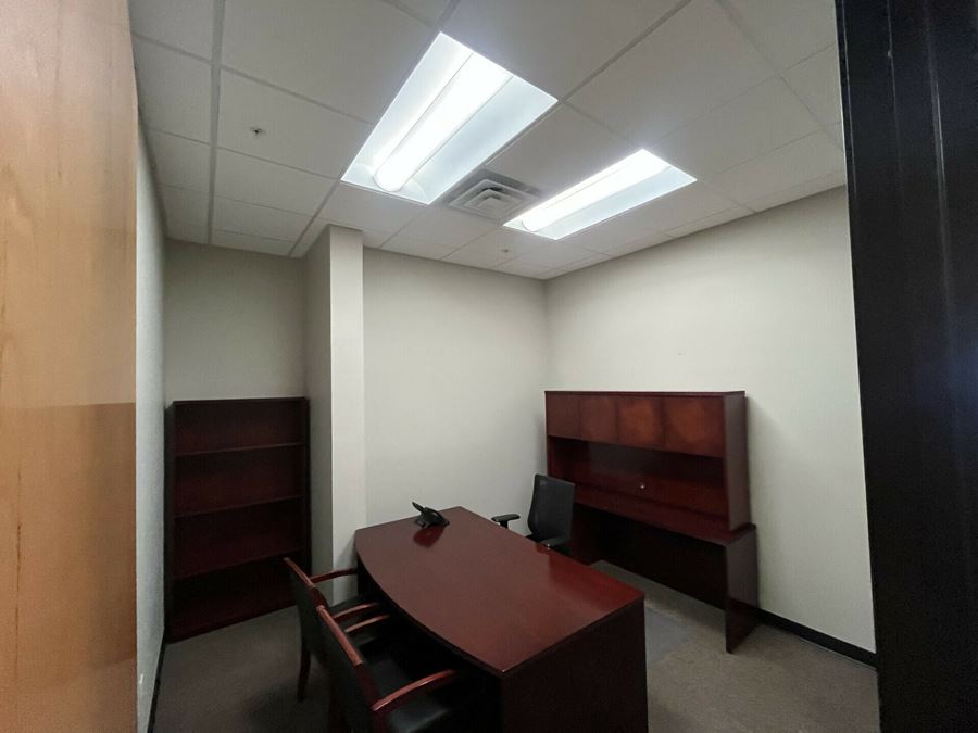 2152 S Vineyard Suite 116