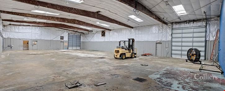±7,800-SF Industrial Building With Large Laydown Yard