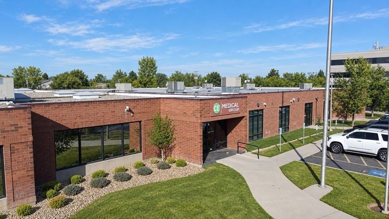Preview of Office space for Rent at 5650 South Green Street