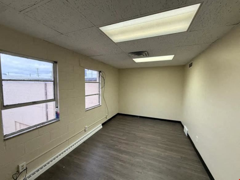 5025 W. Saginaw Highway
