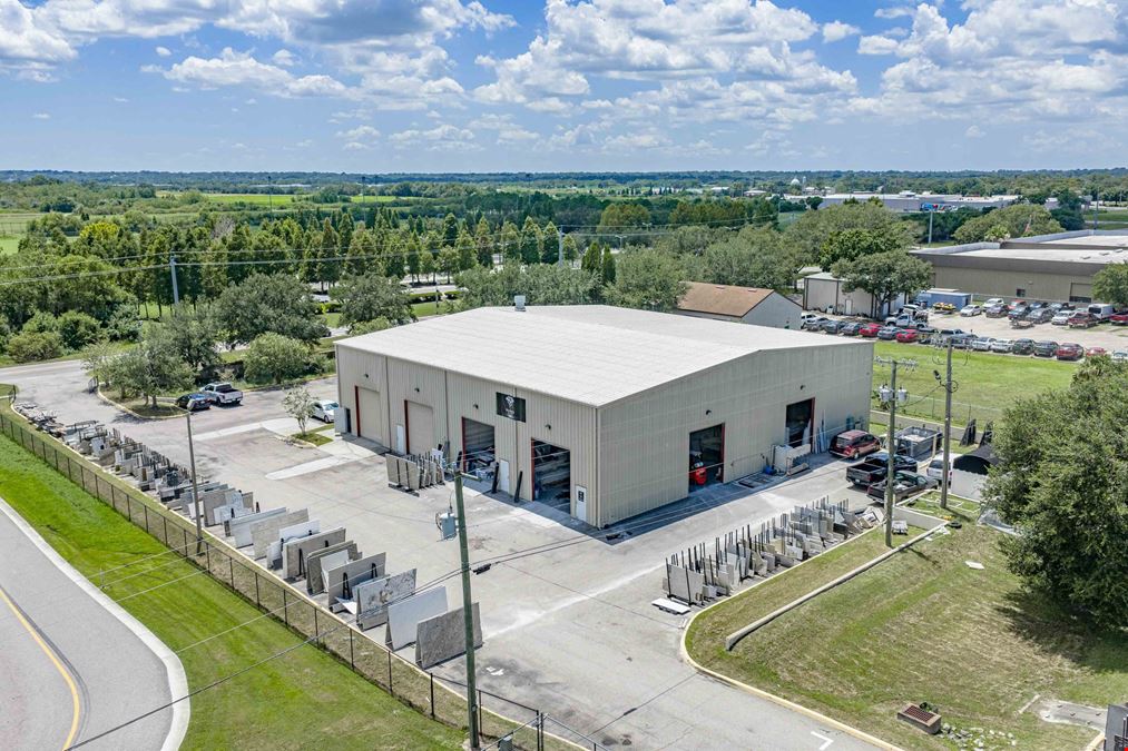 2,500 SF Clean Warehouse with Offices - South Lakeland
