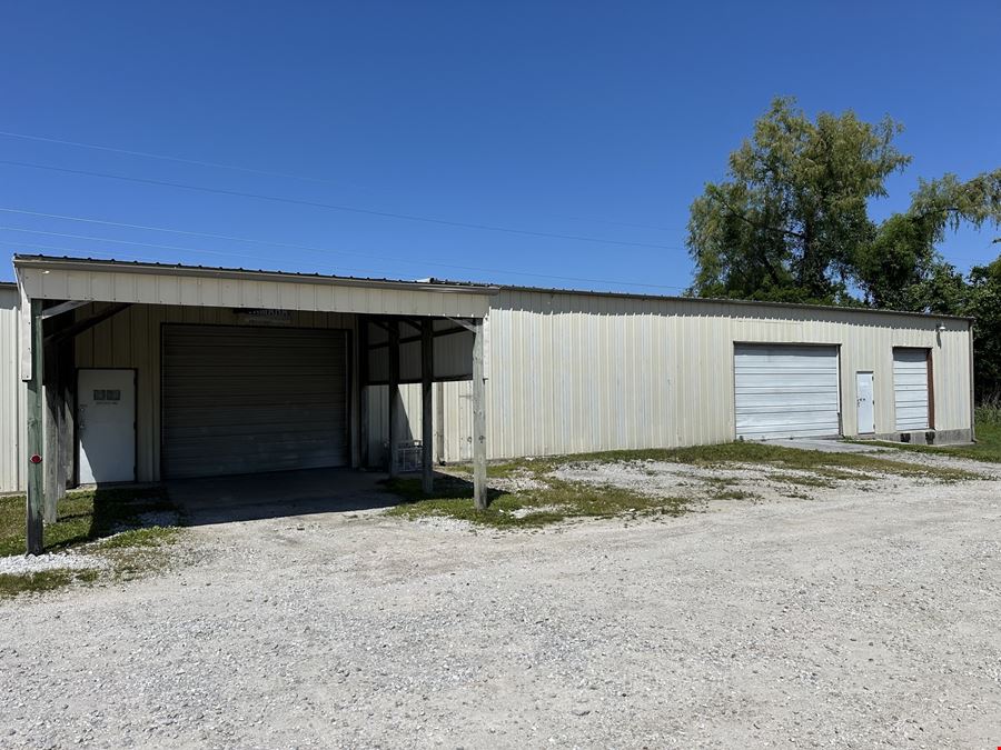 8,750 SF Office / Warehouse Building For Lease in Nixa