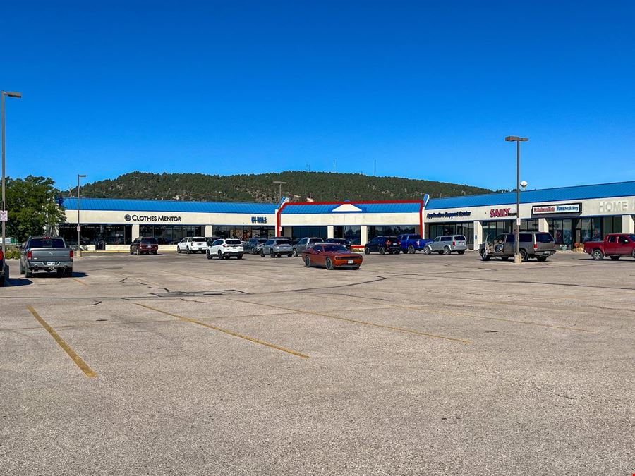 High-Visibility Retail, Showroom & Flex Space Near I-90
