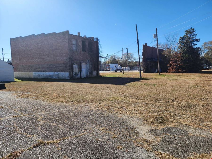 5 Parcel Package in Robersonville