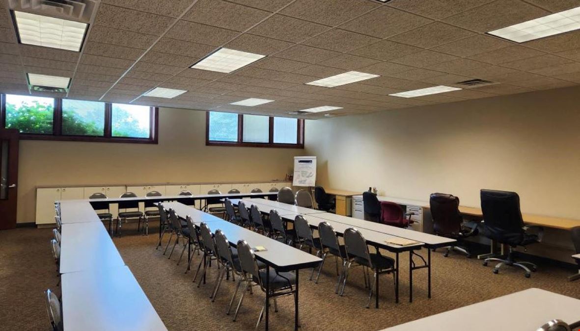 1040 Oconomowoc Pkwy