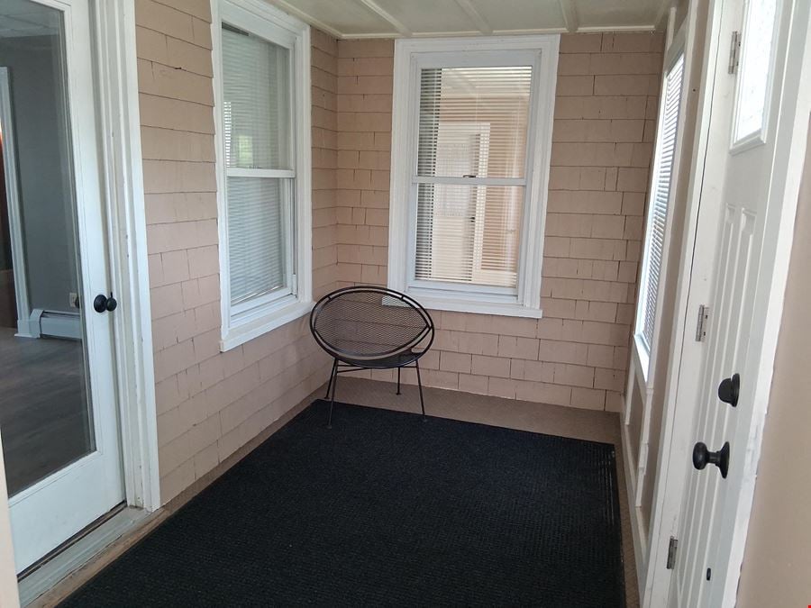 168 College Ave