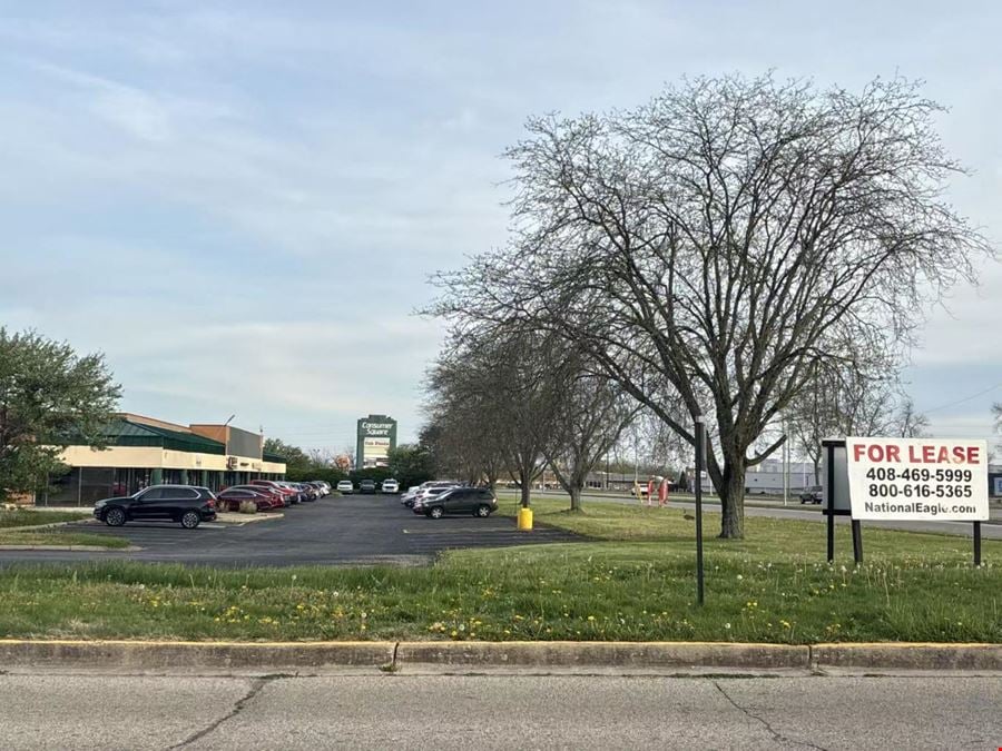 Salem Consumer Square