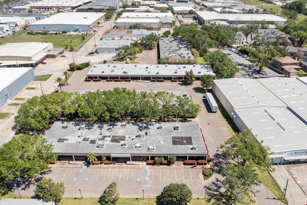Elmwood Oaks Office Park
